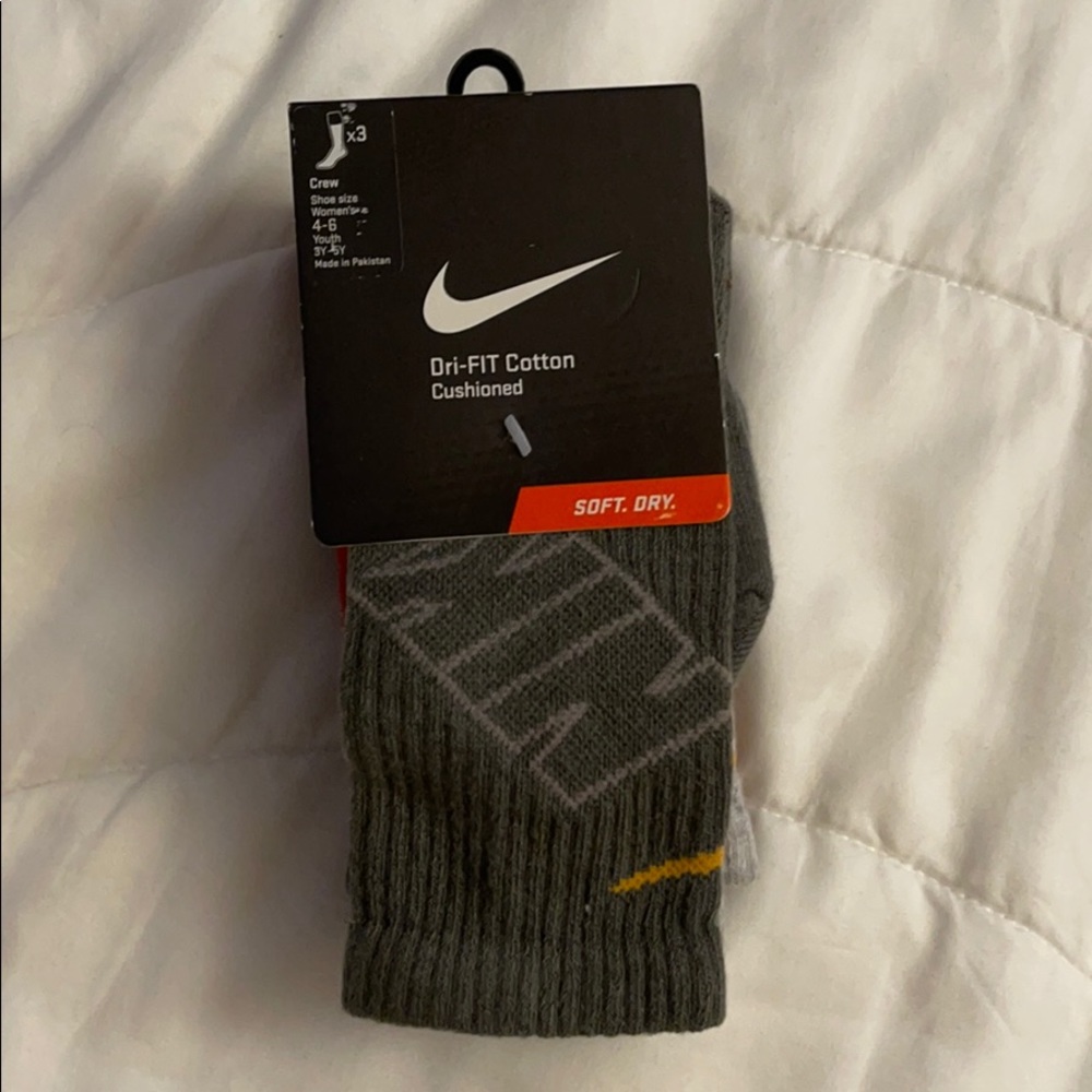 Nike Dri-FIT Cotton Cushioned Socks
